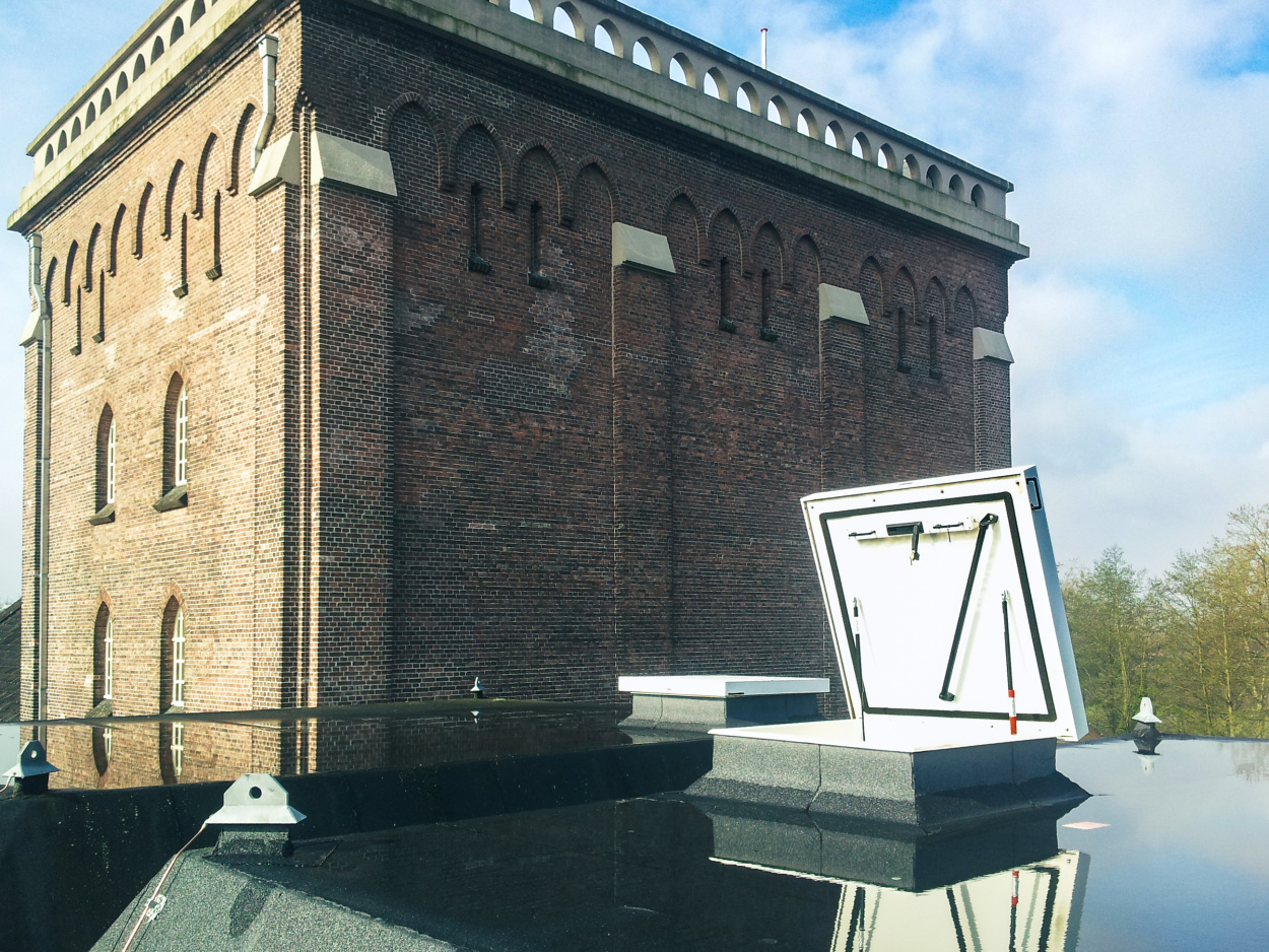 Staka Flachdachausstieg Bierbrauerei La Trappe