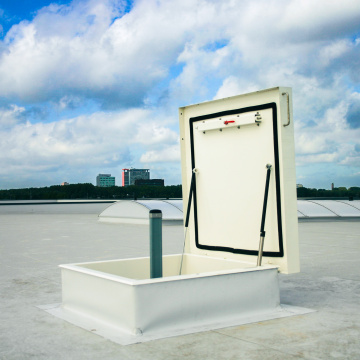 Staka Flachdachausstieg Firmenhalle Vacu Vin