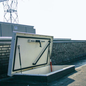 Zwei Staka Dachluken für Neubau einer Firmenhalle